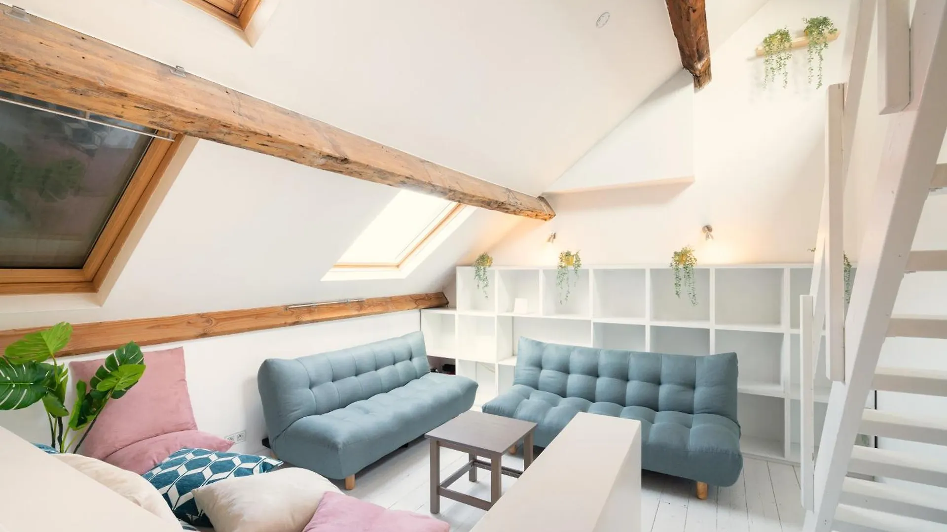 Charming Nationale Street Residence Antwerp