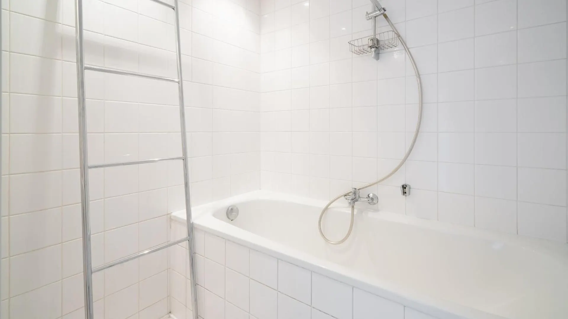 Apartment Charming Nationale Street Residence Antwerp