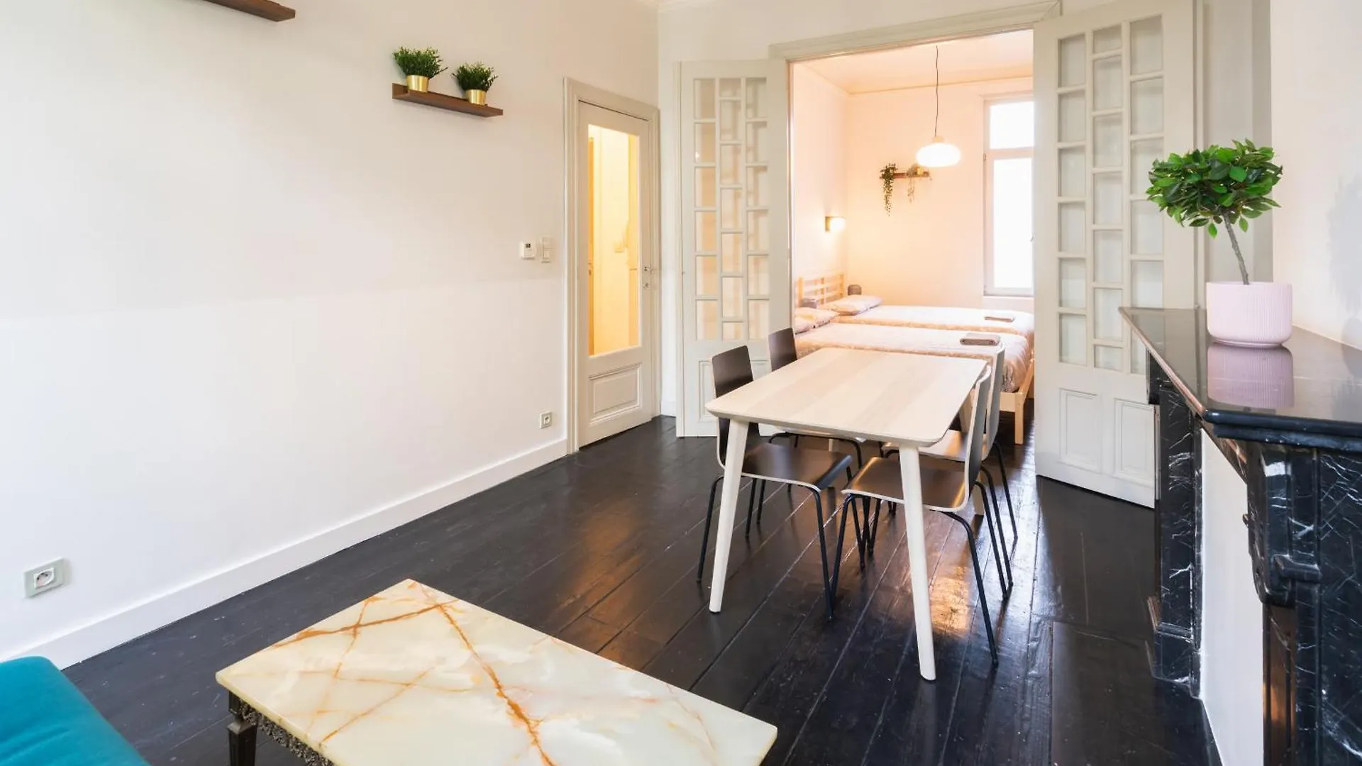 Apartment Charming Nationale Street Residence Antwerp
