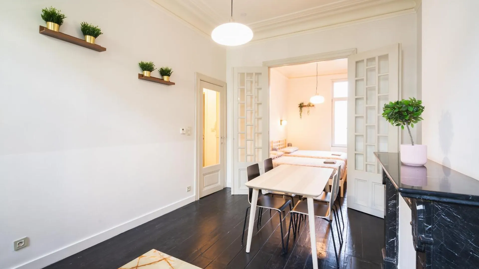 Charming Nationale Street Residence Antwerp 0*,
