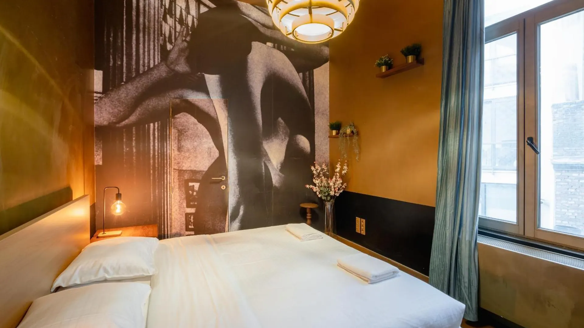 Apartment Charming Nationale Street Residence Antwerp