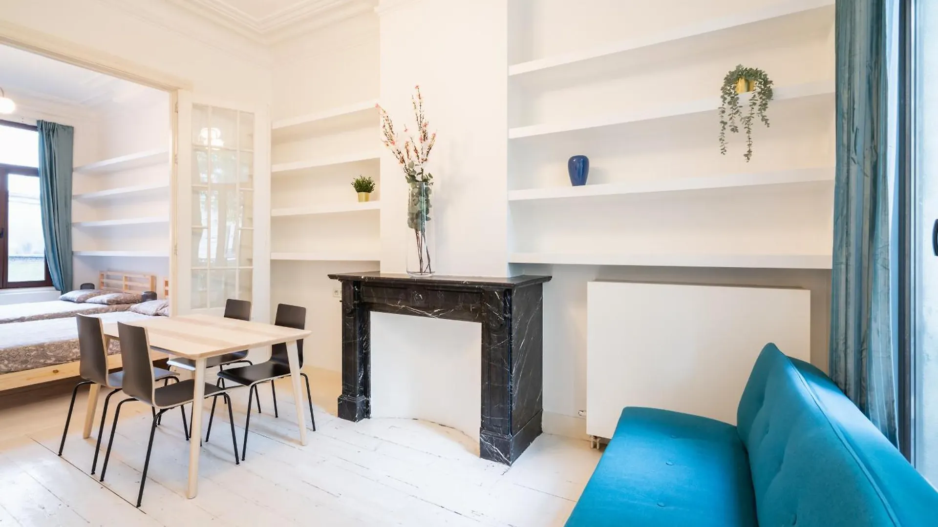 Apartment Charming Nationale Street Residence Antwerp