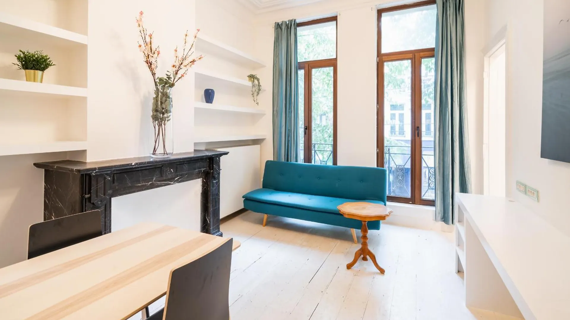 Apartment Charming Nationale Street Residence Antwerp