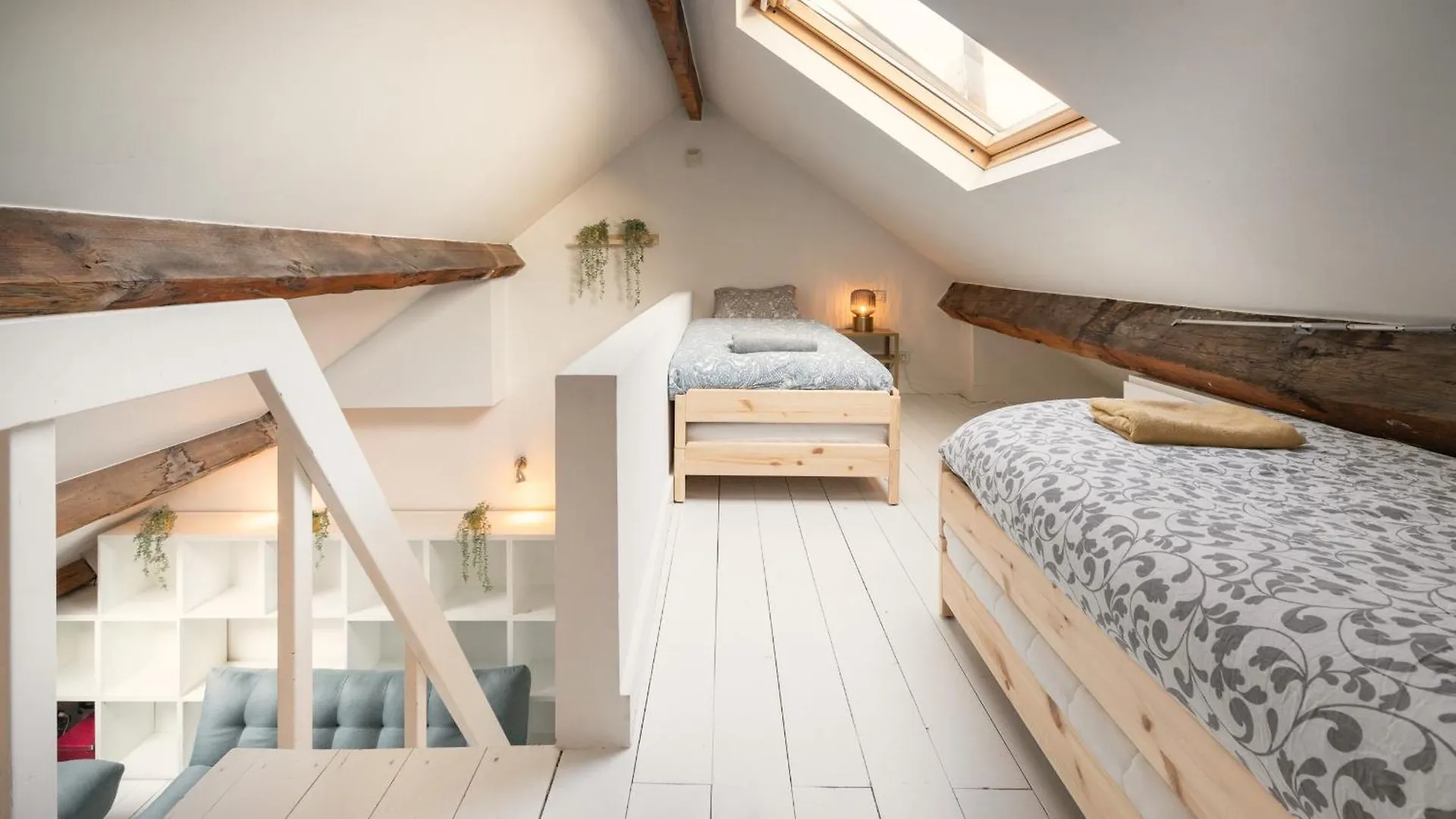 Charming Nationale Street Residence Antverpy Apartmán