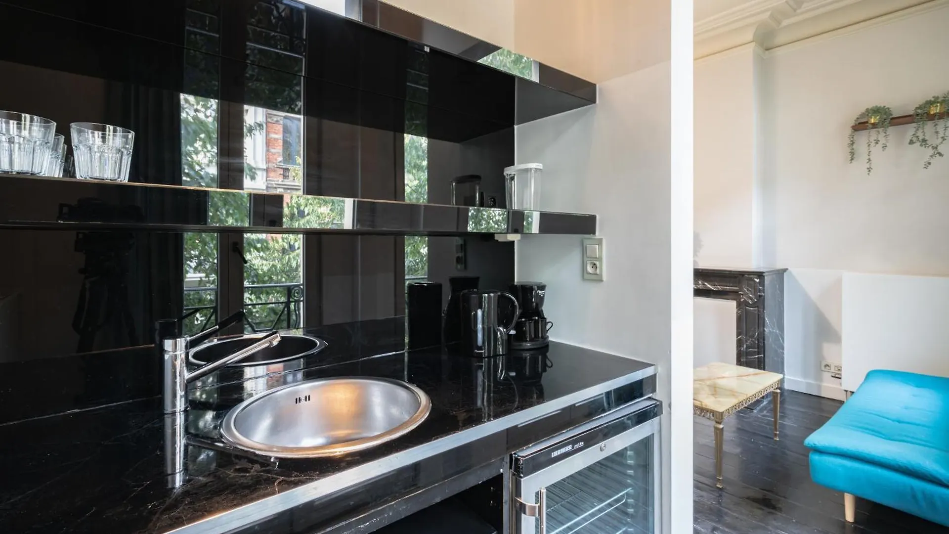 Charming Nationale Street Residence Antverpy Apartmán